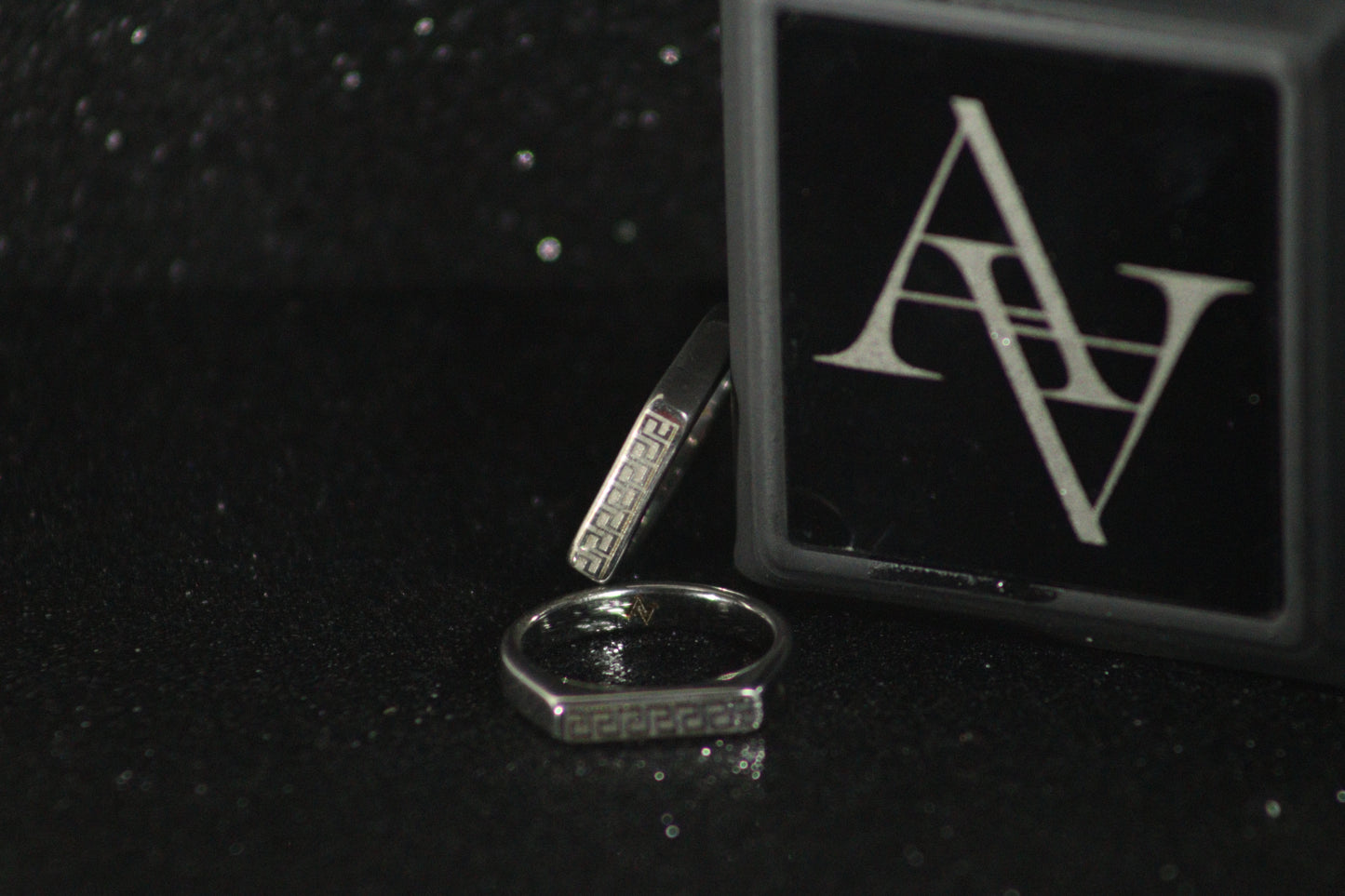 Slim Bar Signet Ring (Silver)