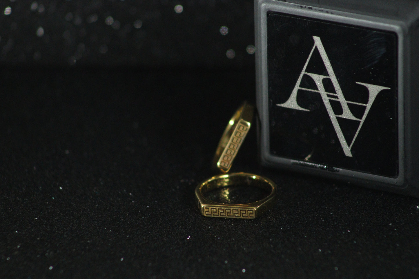 Slim Bar Signet Ring (gold)