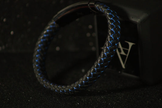 Men's Woven Leather Bracelet in Black and Blue